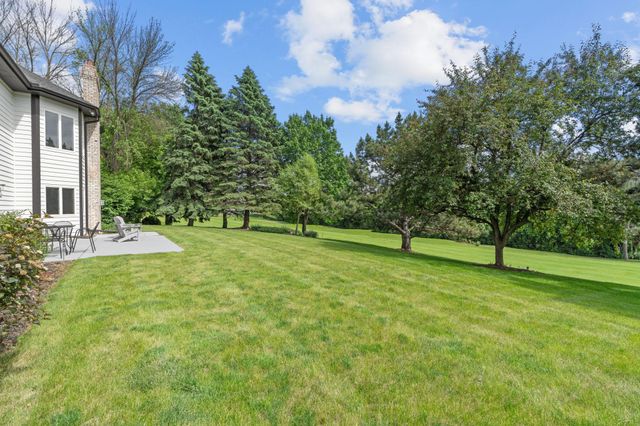 2065 Woodstone Court, Victoria, MN 55386