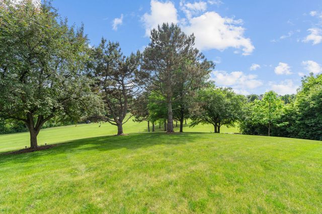 2065 Woodstone Court, Victoria, MN 55386