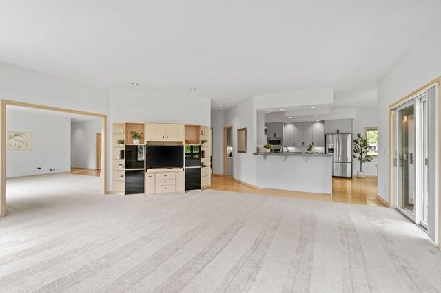 2065 Woodstone Court, Victoria, MN 55386