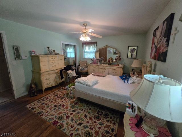 9 Marshall Trl, Hopatcong Boro, NJ 07843