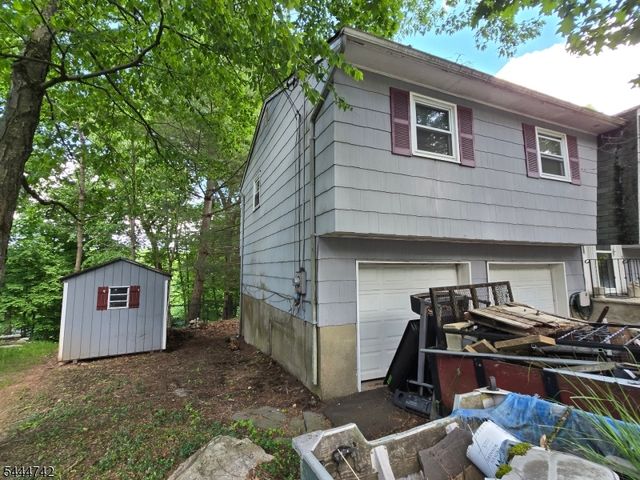 9 Marshall Trl, Hopatcong Boro, NJ 07843