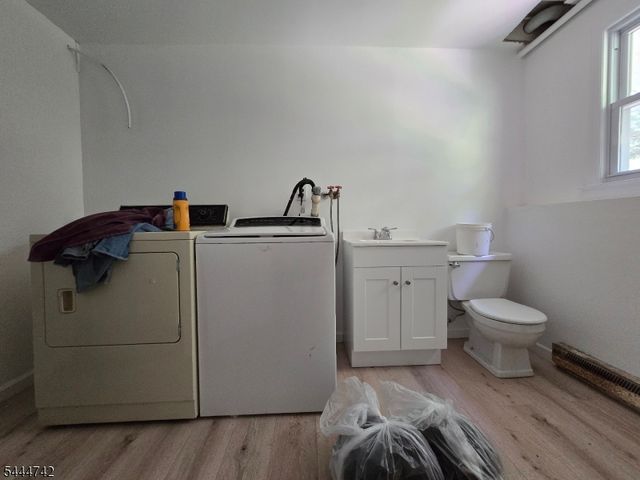 9 Marshall Trl, Hopatcong Boro, NJ 07843