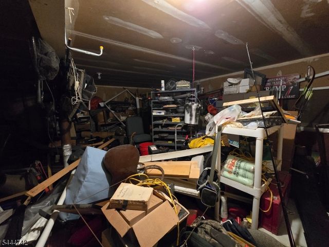 9 Marshall Trl, Hopatcong Boro, NJ 07843