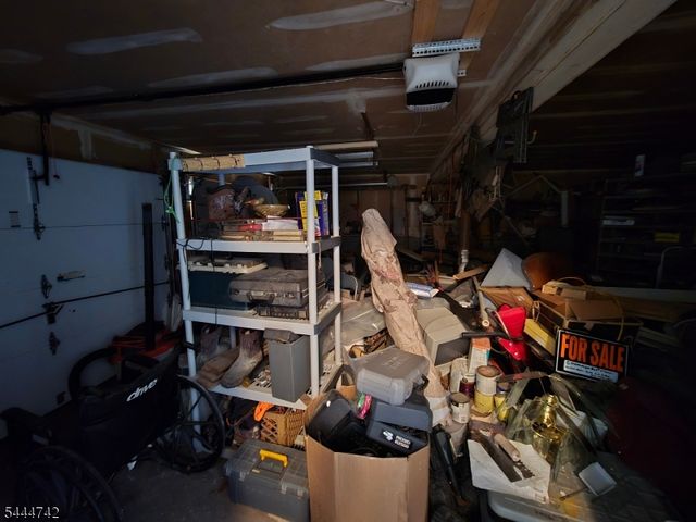 9 Marshall Trl, Hopatcong Boro, NJ 07843