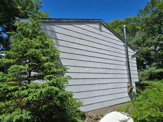 9 Marshall Trl, Hopatcong Boro, NJ 07843