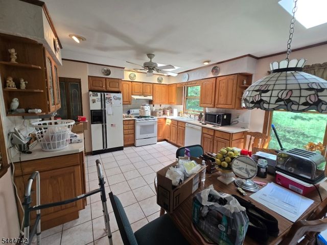 9 Marshall Trl, Hopatcong Boro, NJ 07843