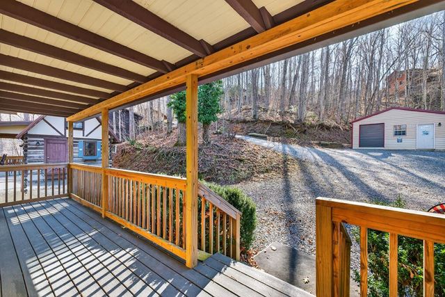 124 Mountain Mariah Road, Topton, NC 28781