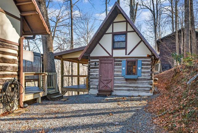 124 Mountain Mariah Road, Topton, NC 28781