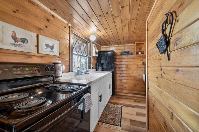 124 Mountain Mariah Road, Topton, NC 28781