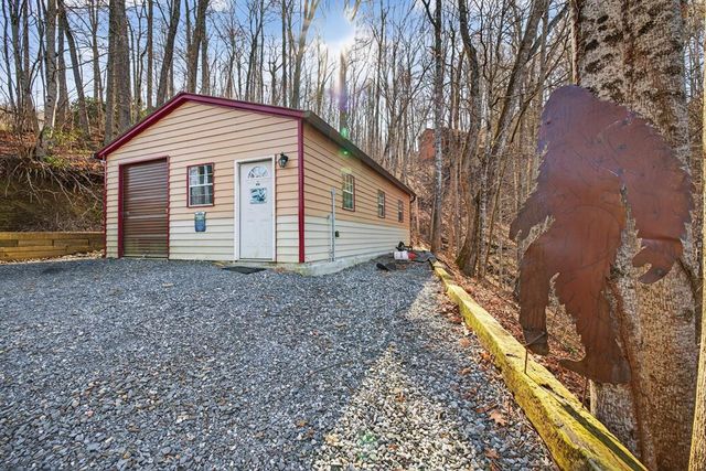 124 Mountain Mariah Road, Topton, NC 28781