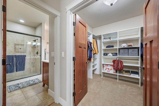 210 Bellerive Drive, Eagle Point, OR 97524