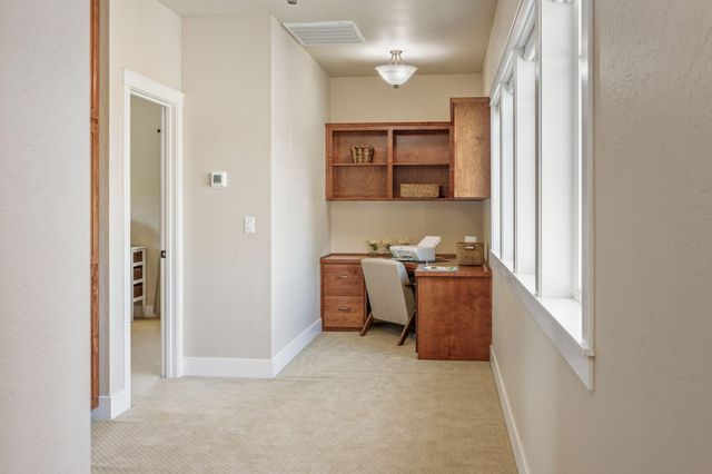 210 Bellerive Drive, Eagle Point, OR 97524