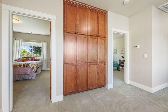 210 Bellerive Drive, Eagle Point, OR 97524