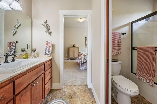 210 Bellerive Drive, Eagle Point, OR 97524