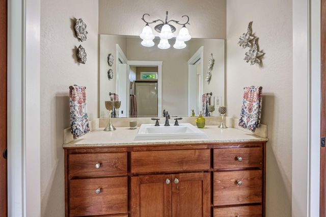 210 Bellerive Drive, Eagle Point, OR 97524