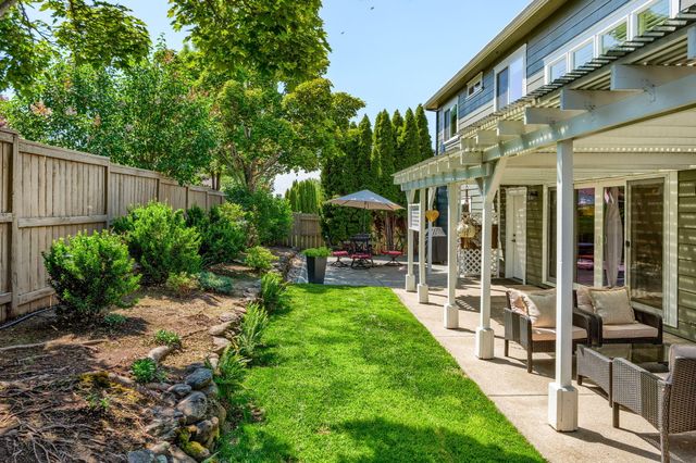 210 Bellerive Drive, Eagle Point, OR 97524