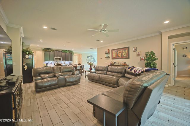 7026 LONGLEAF BRANCH Drive, Jacksonville, FL 32222