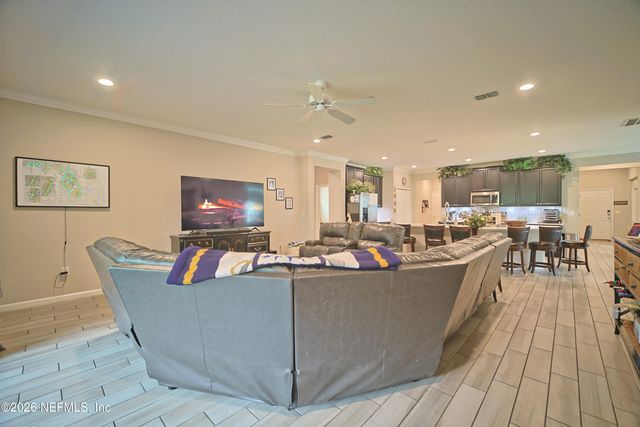 7026 LONGLEAF BRANCH Drive, Jacksonville, FL 32222