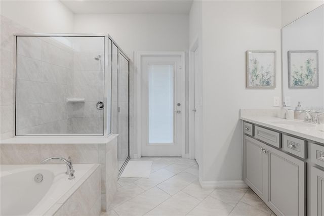 2126 LELANI CIRCLE, Davenport, FL 33897