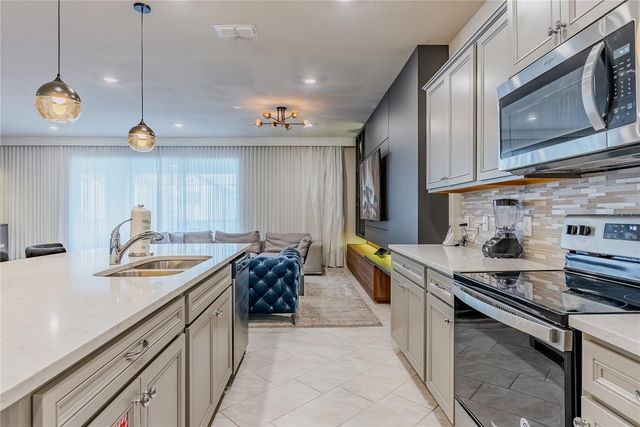 2126 LELANI CIRCLE, Davenport, FL 33897