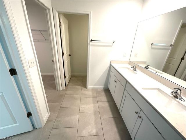 3905 Treasure Oak WAY, Fort Myers, FL 33905