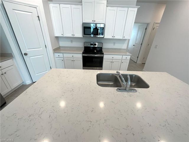 3905 Treasure Oak WAY, Fort Myers, FL 33905