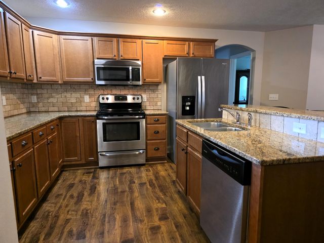 1392 S Acorn Avenue, Republic, MO 65738