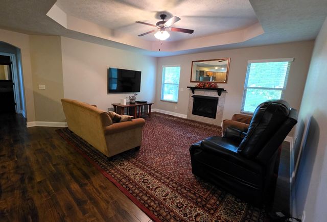 1392 S Acorn Avenue, Republic, MO 65738