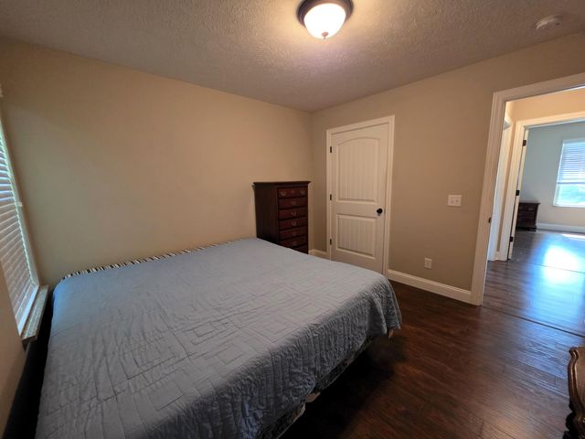 1392 S Acorn Avenue, Republic, MO 65738