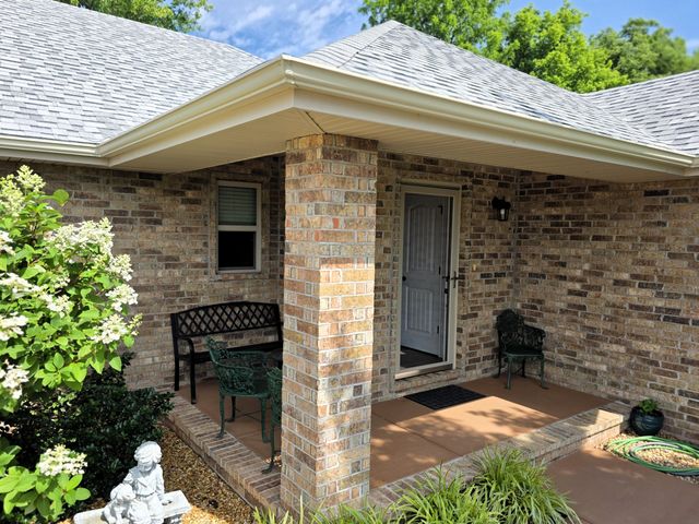1392 S Acorn Avenue, Republic, MO 65738