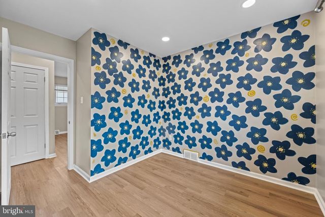 205 W RODGERS ST, Ridley Park, PA 19078