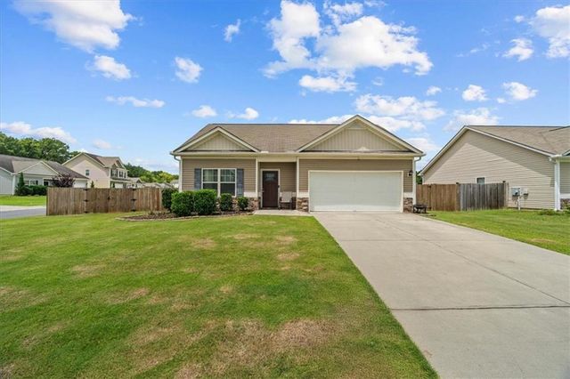 207 Heritage Drive, Calhoun, GA 30701
