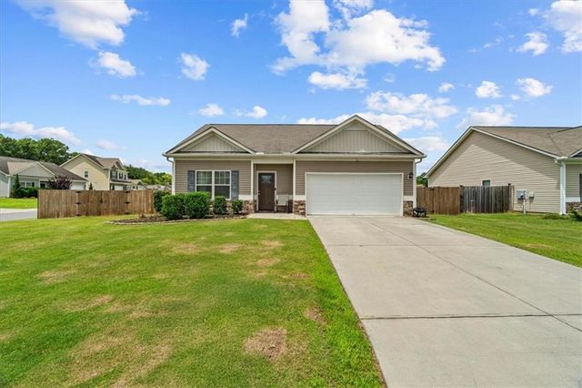 207 Heritage Drive, Calhoun, GA 30701