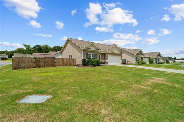 207 Heritage Drive, Calhoun, GA 30701