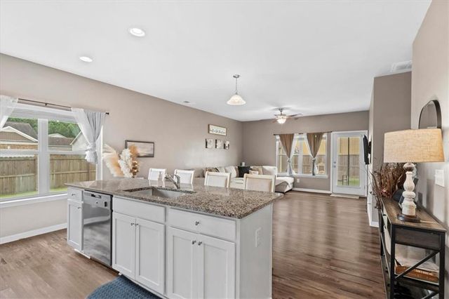 207 Heritage Drive, Calhoun, GA 30701