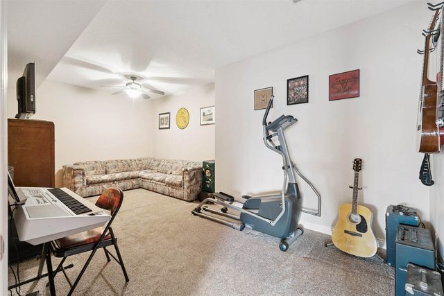 5521 N Ridge Circle, Bettendorf, IA 52722