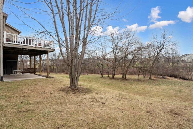 5521 N Ridge Circle, Bettendorf, IA 52722