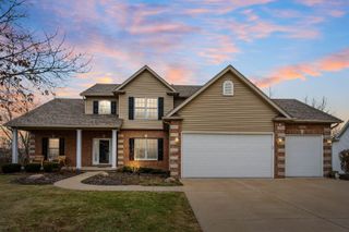 5521 N Ridge Circle, Bettendorf, IA 52722