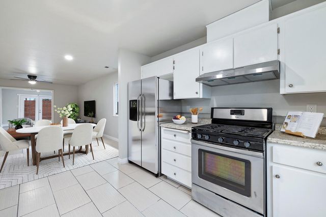 610 S U Street, Tulare, CA 93274