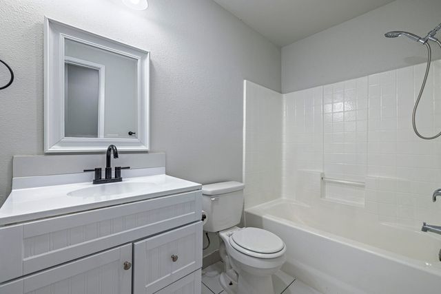 610 S U Street, Tulare, CA 93274