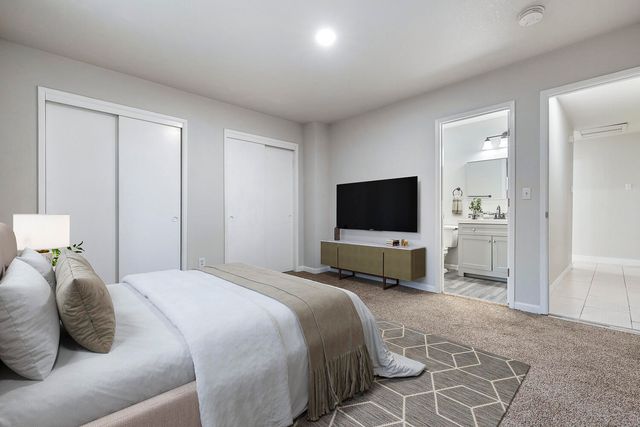 610 S U Street, Tulare, CA 93274