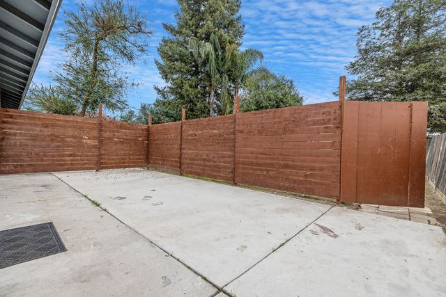 610 S U Street, Tulare, CA 93274