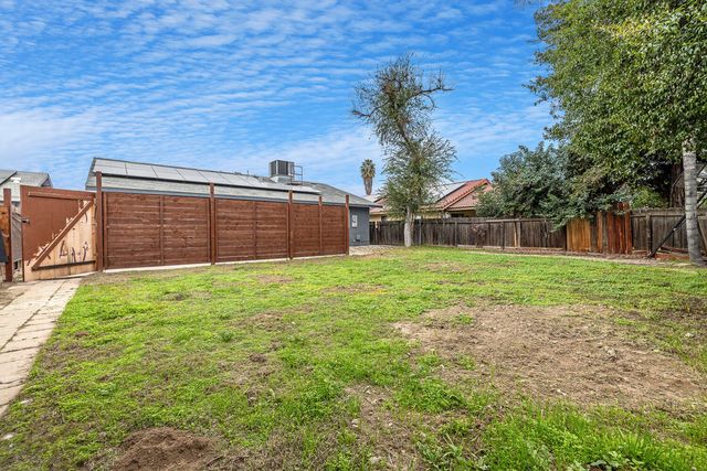 610 S U Street, Tulare, CA 93274