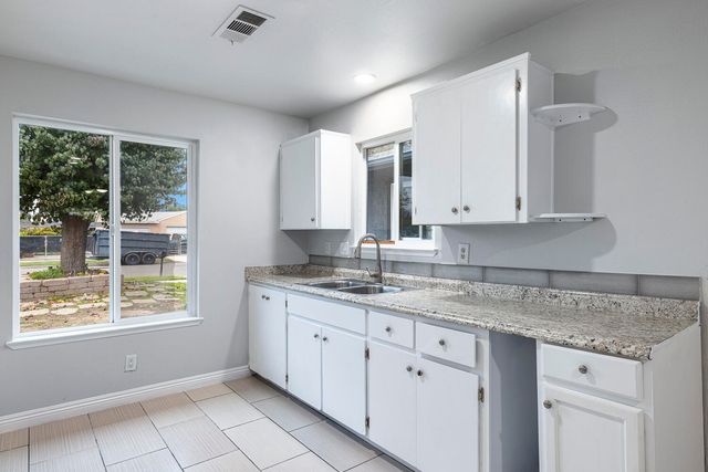 610 S U Street, Tulare, CA 93274