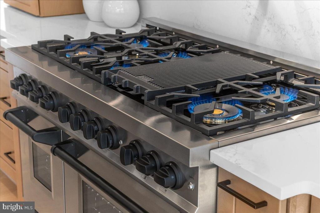 Image 33 of property listing at 3520 CASTLE WAY, Davidsonville, MD 21035