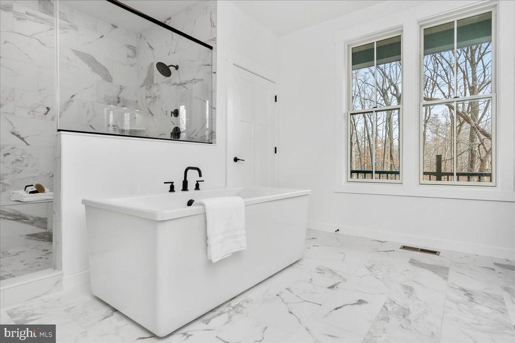 Image 45 of property listing at 3520 CASTLE WAY, Davidsonville, MD 21035