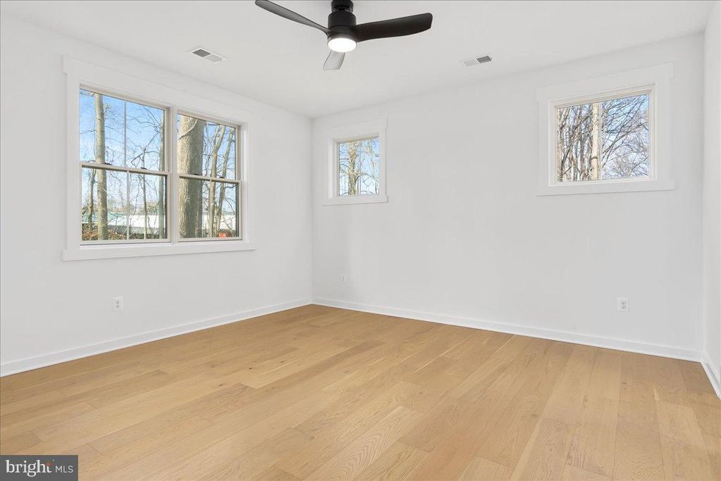 Image 54 of property listing at 3520 CASTLE WAY, Davidsonville, MD 21035