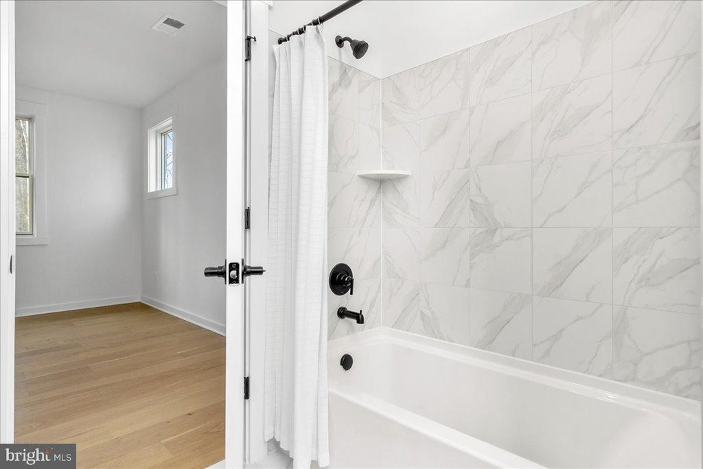 Image 56 of property listing at 3520 CASTLE WAY, Davidsonville, MD 21035