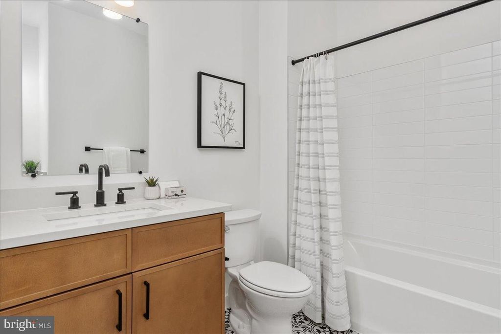 Image 60 of property listing at 3520 CASTLE WAY, Davidsonville, MD 21035