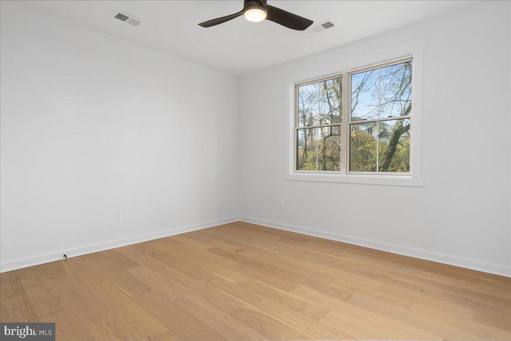 Image 61 of property listing at 3520 CASTLE WAY, Davidsonville, MD 21035